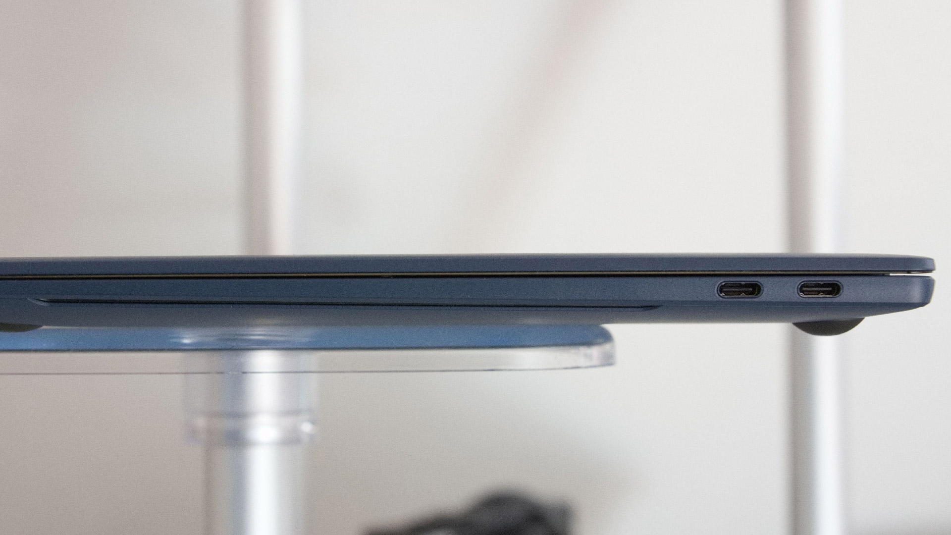 07 Huawei MateBook X Pro Hoehe web