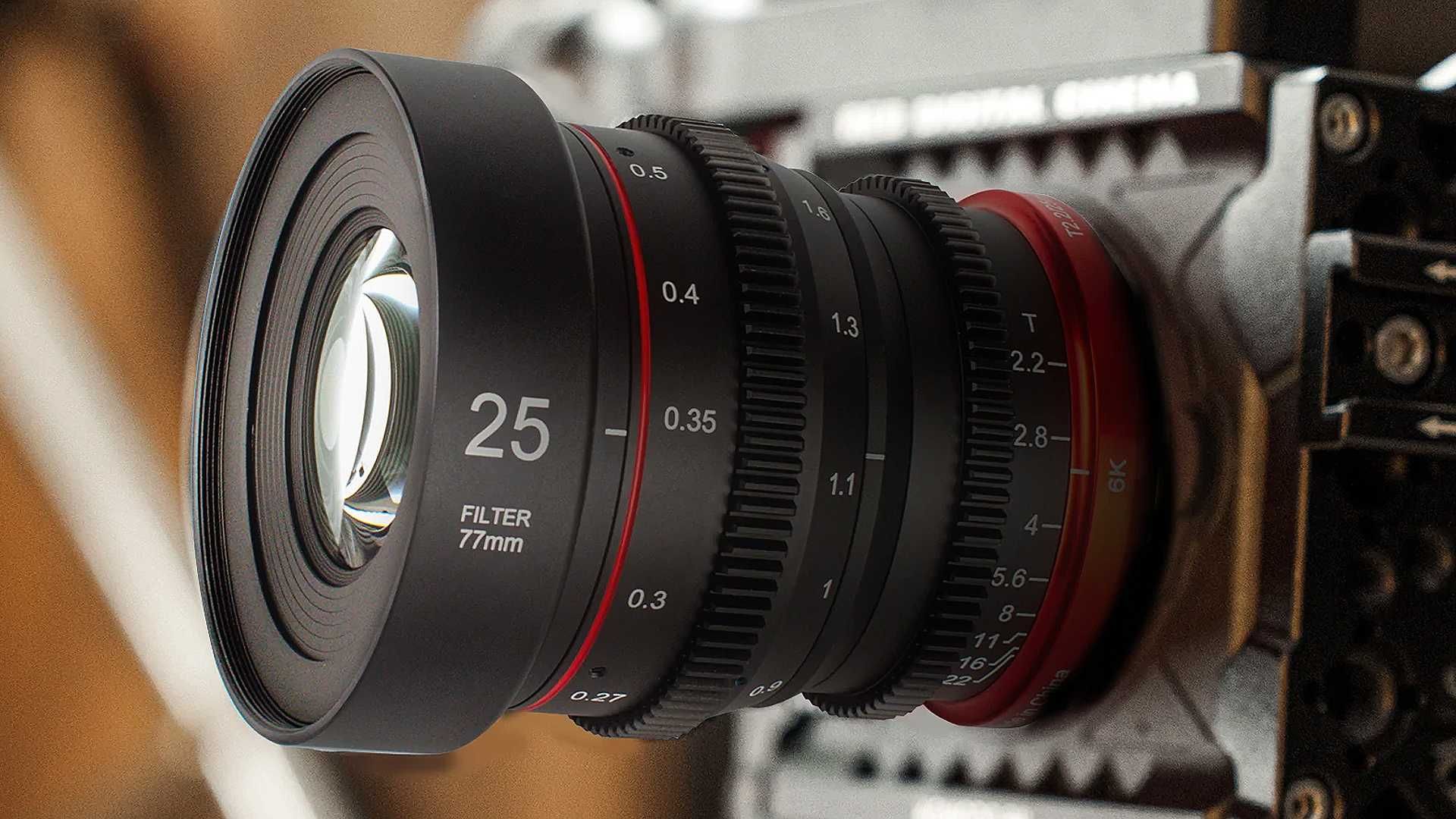 Meike 25 mm T2.2: Mini-Prime-Cine-Objektiv fu00fcr APS-C-Sensor-Kameras