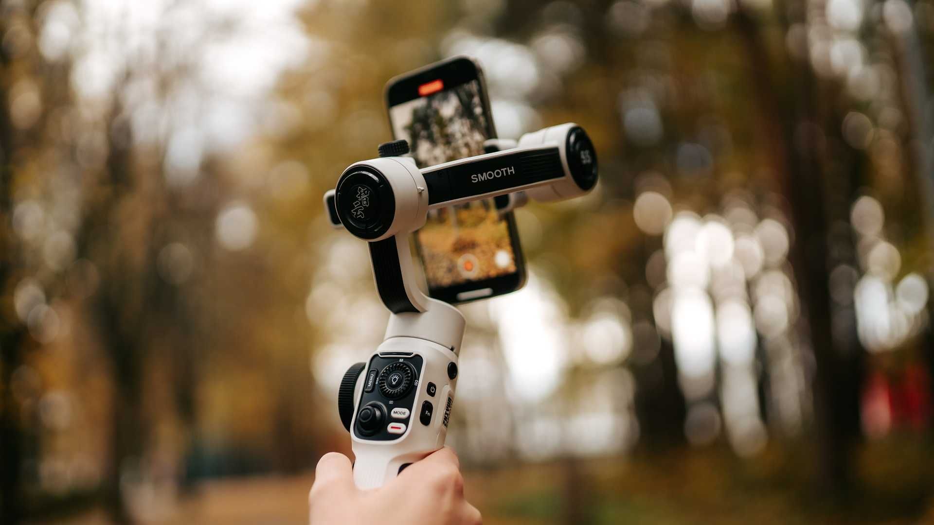 Zhiyun Smooth 5S: verbessertes Smartphone-Gimbal mit integriertem LED-Licht