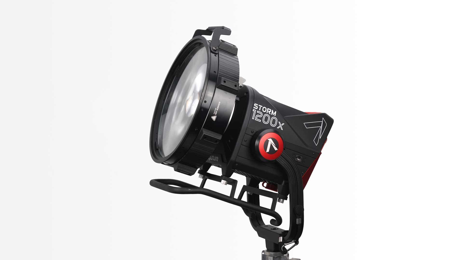 Aputure Storm 1200x: Mehr Helligkeit und Farbgenauigkeit bei weniger Stomverbrauch