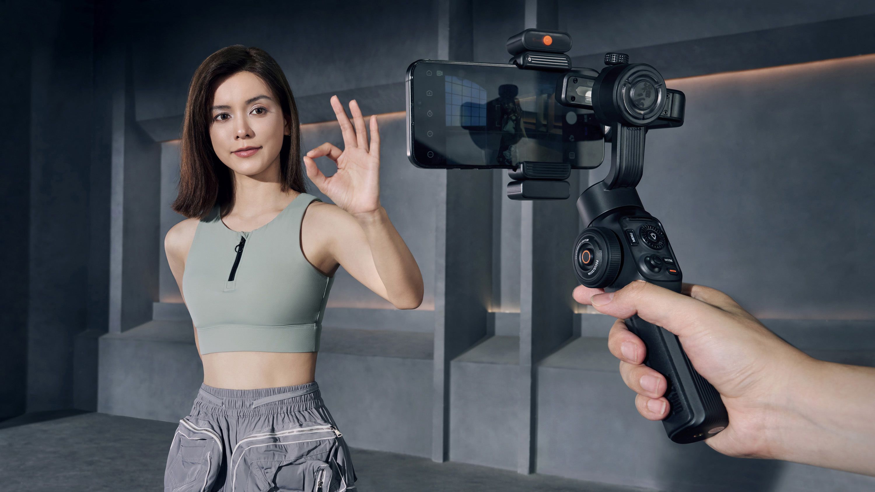 Zhiyun Smooth 5S Ai: Smartphone Gimbal mit KI-Tracking