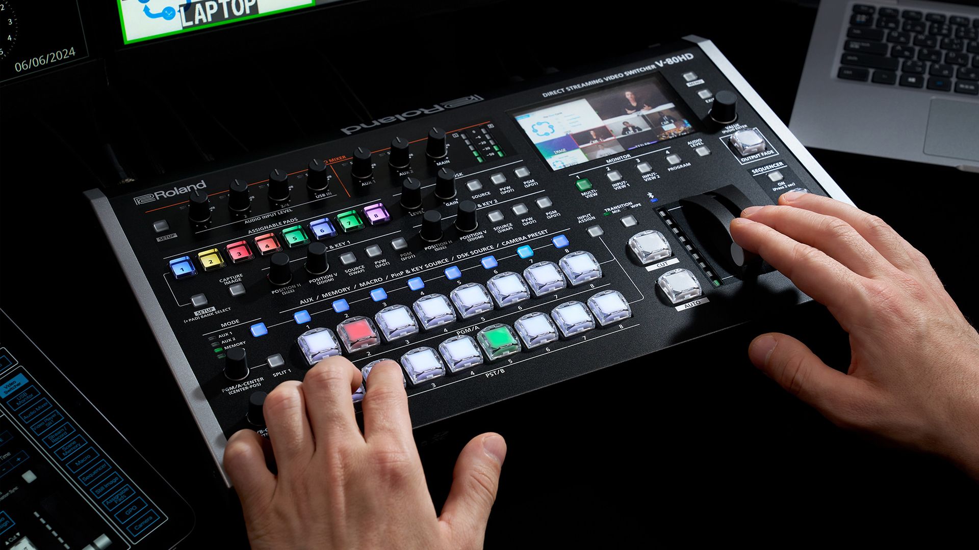 Roland: achtkanaliger Video Switcher fu00fcr Streaming und mehr