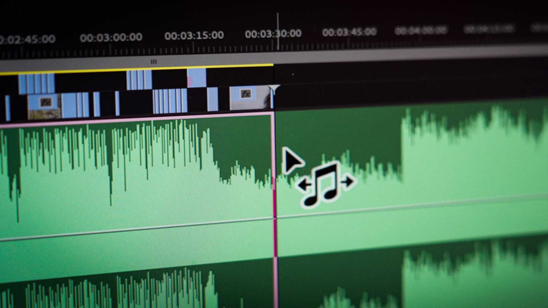 Adobe Premiere Pro 22.2: Schnellerer HEVC-Export und Support fu00fcr Canon EOS R5 C