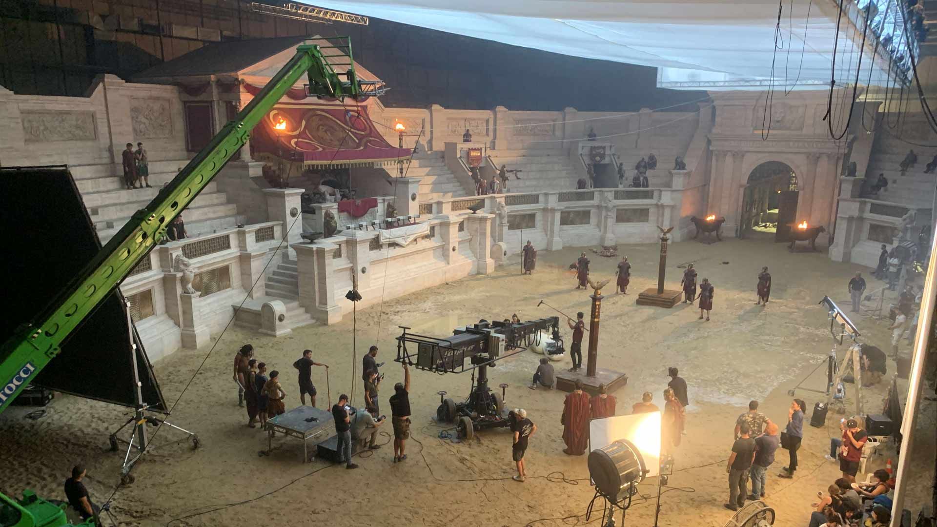 Kulissen fu00fcr Roland Emmerich: Leipziger Kulissenbauer gestaltet